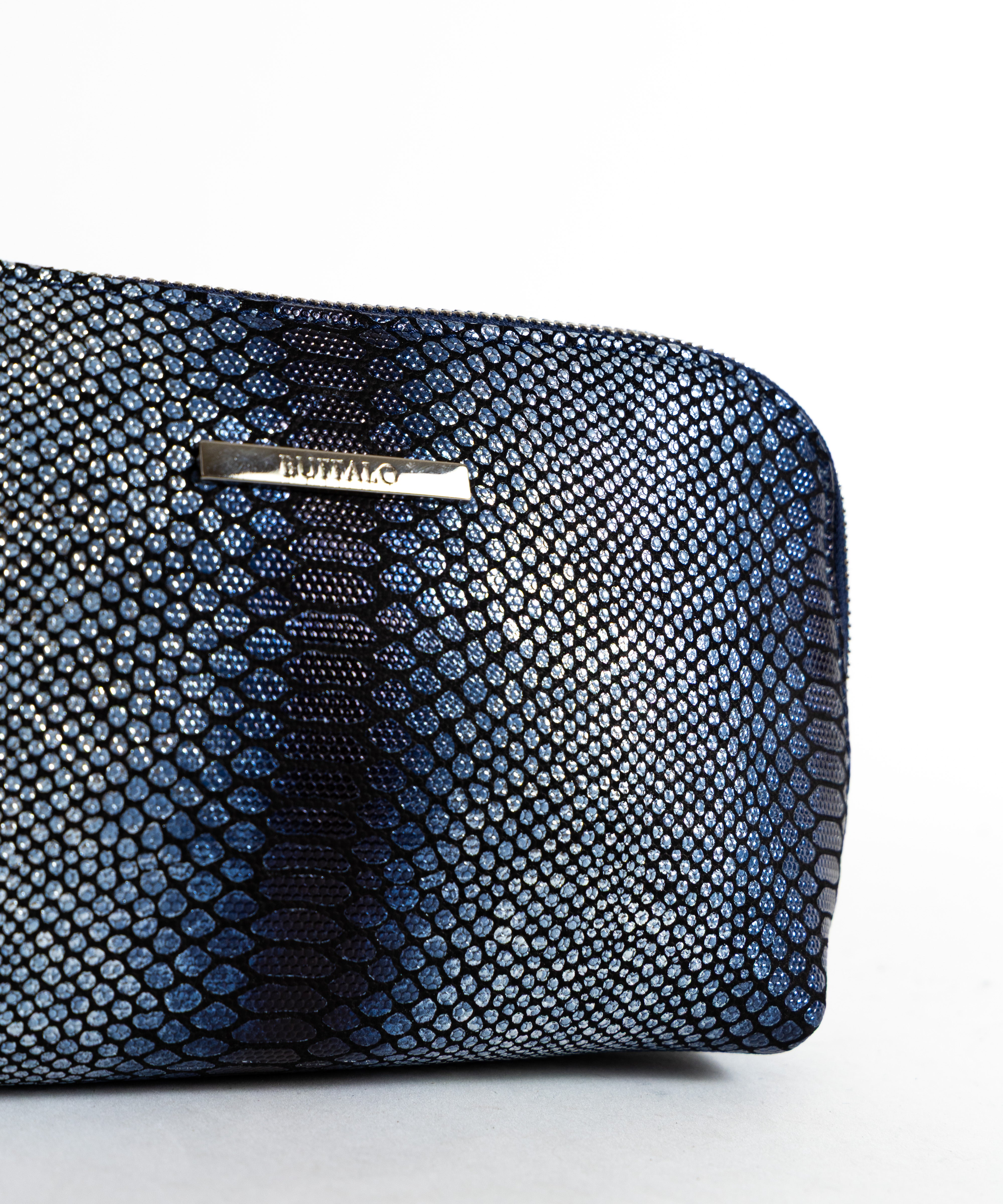 Teget Šara Neseser Tena