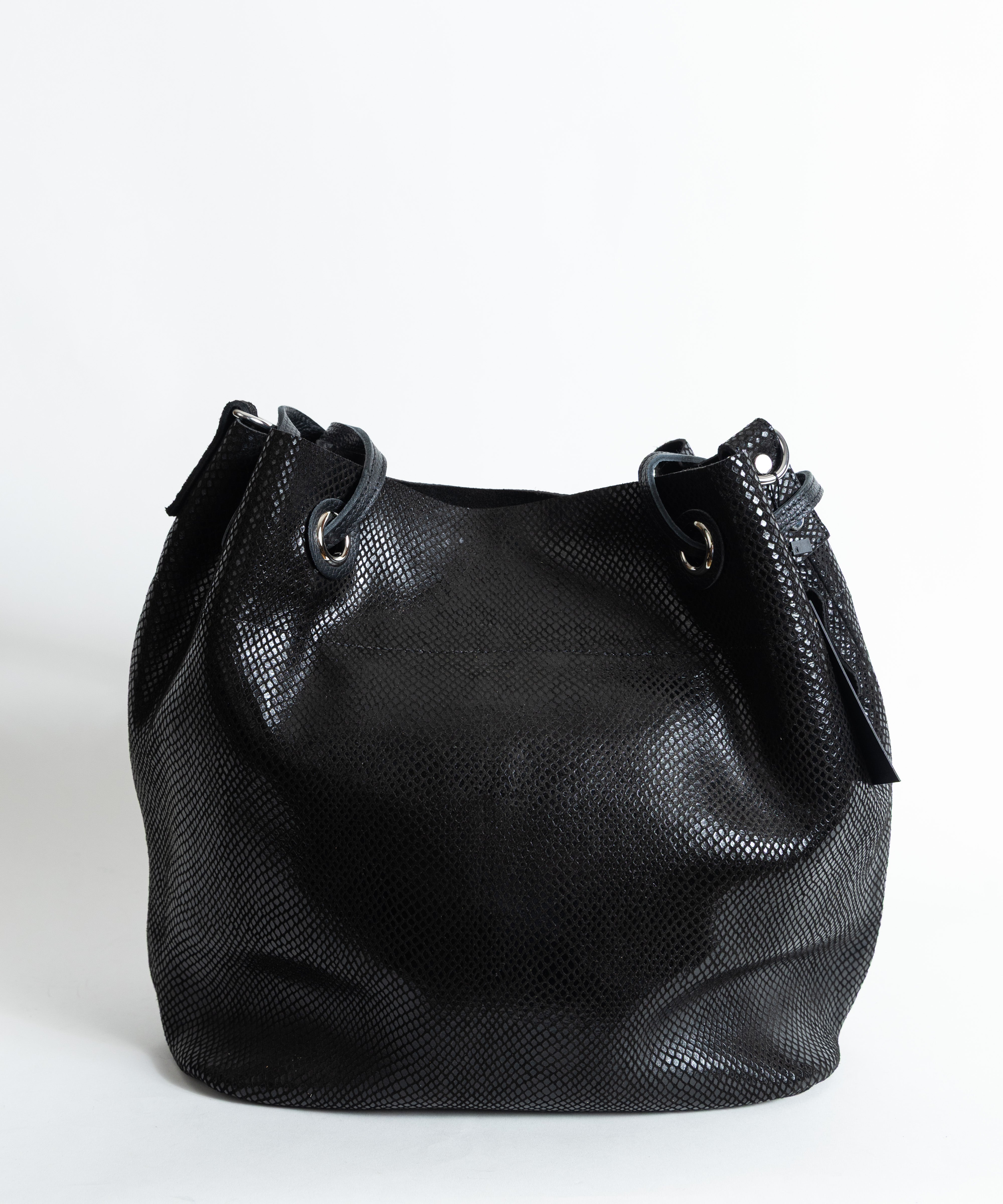 CRNA TAŠNA SINTRA 2 / 146