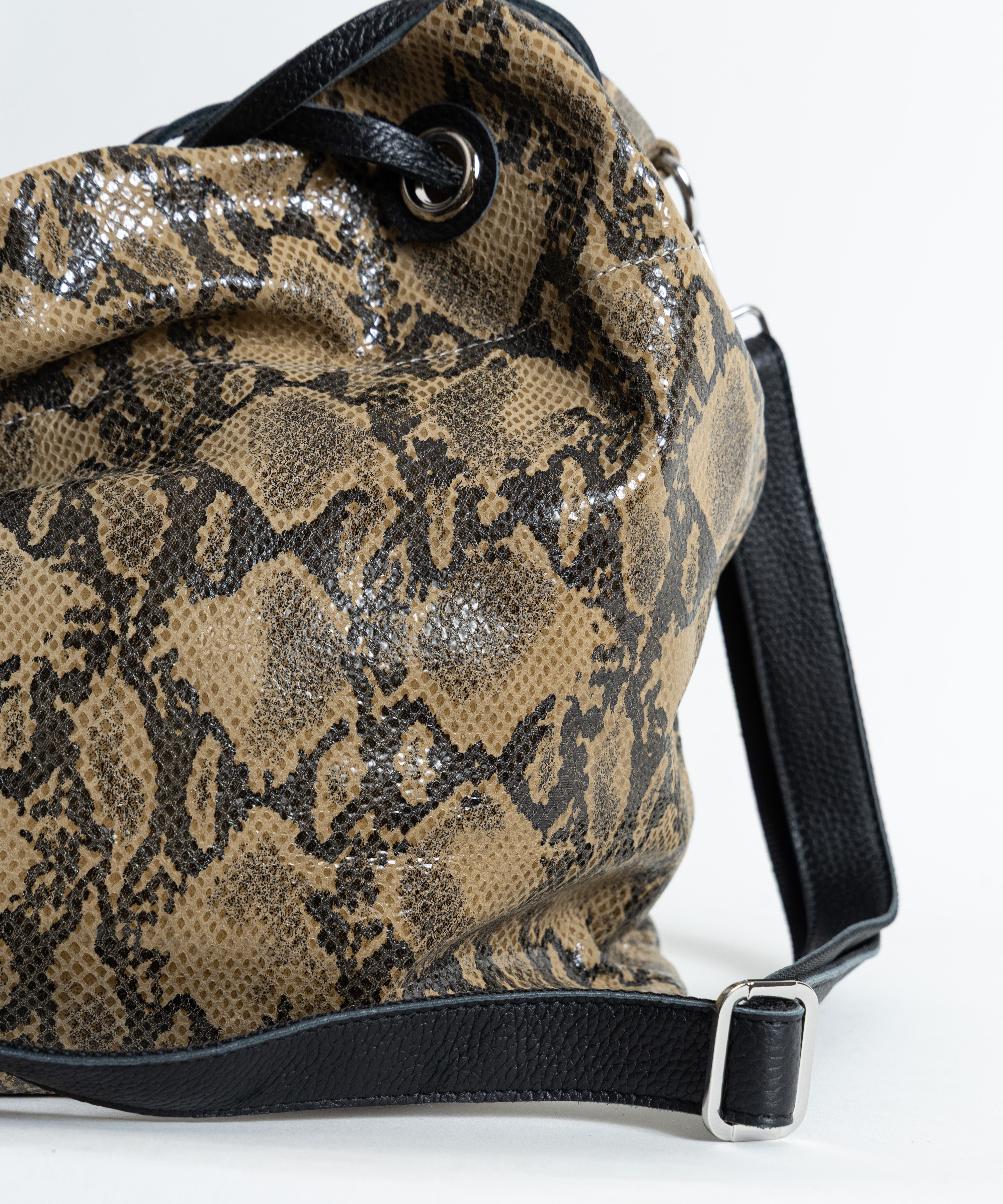 ŠARA TAŠNA SINTRA 3 / 146