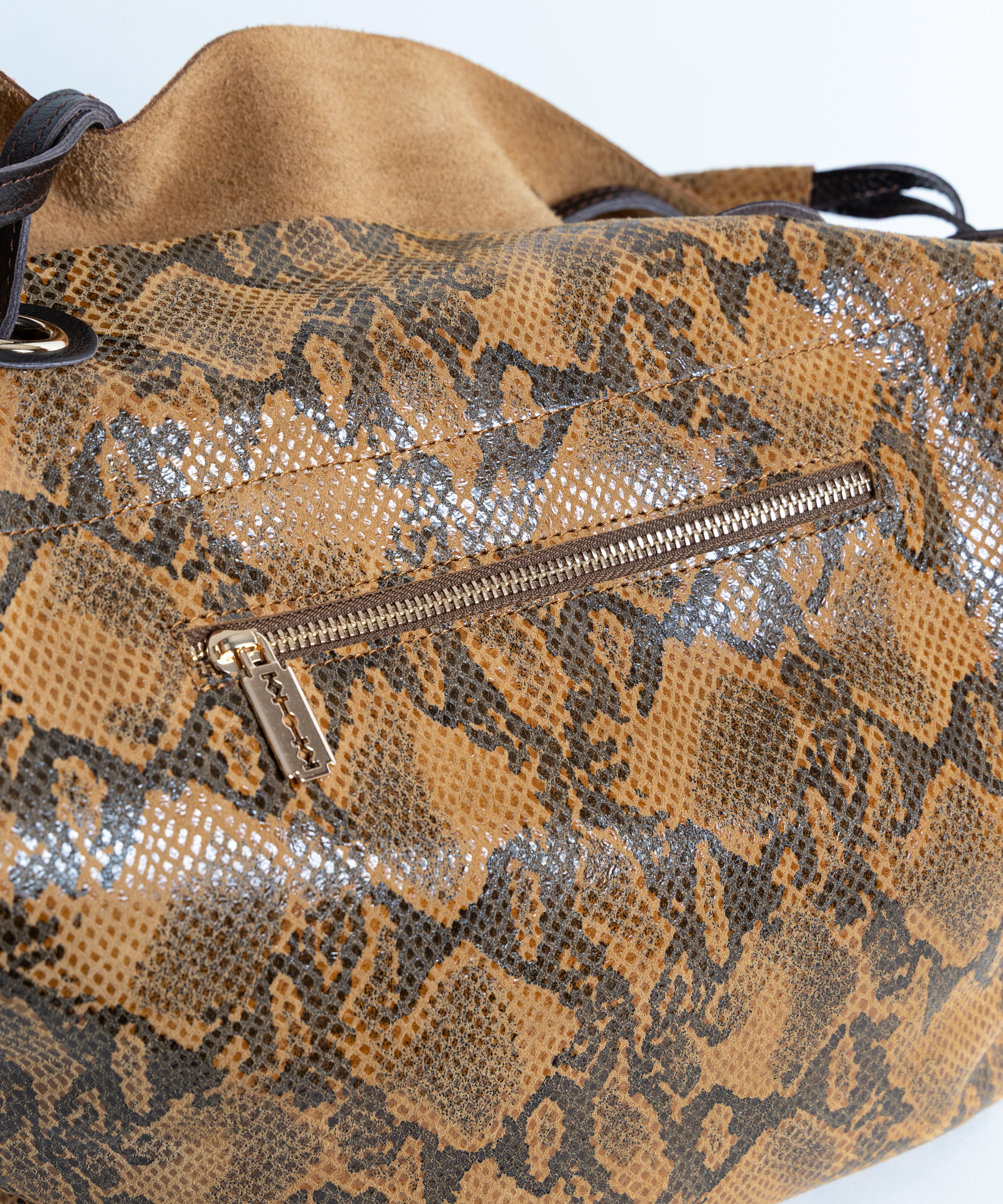 KAMEL ŠARA TAŠNA SINTRA / 146