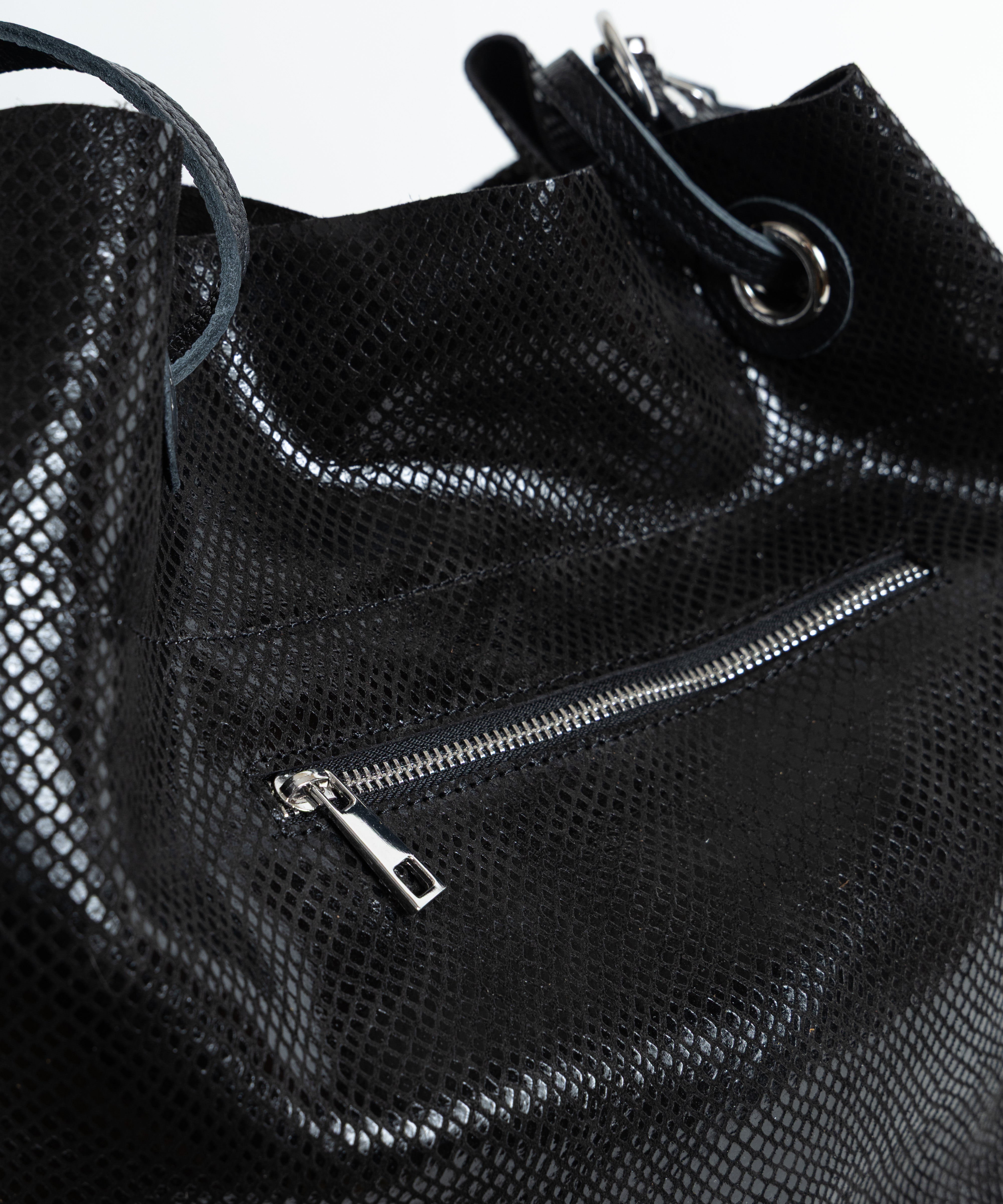 CRNA TAŠNA SINTRA 2 / 146