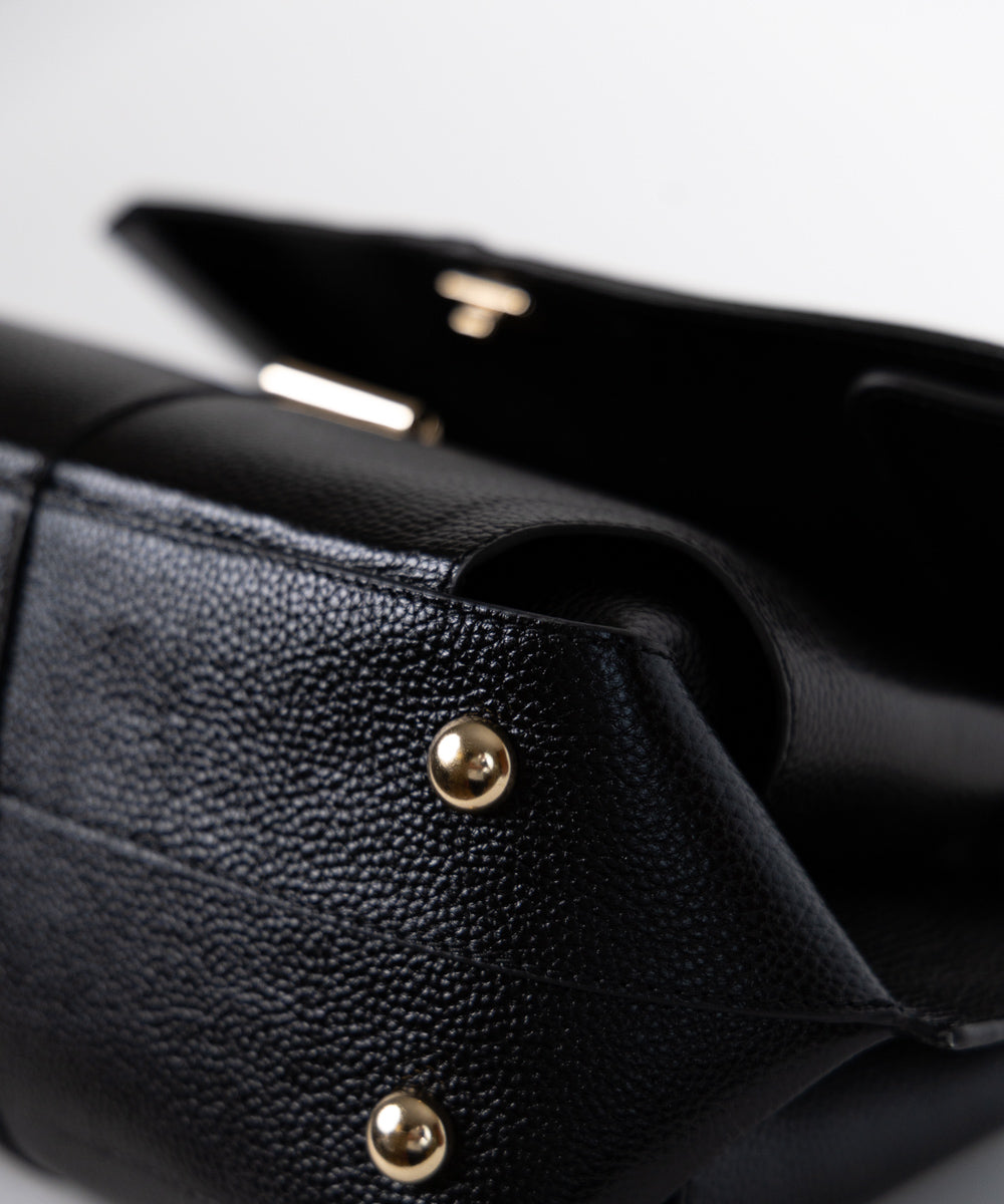 Crna tašna Leon / 231